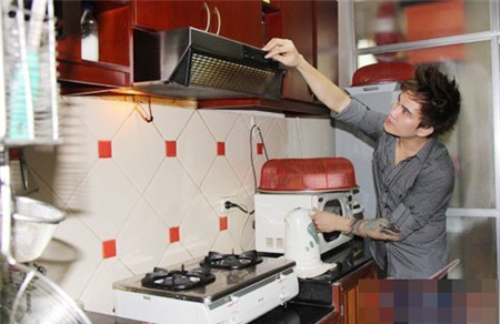 Nhà "dát vàng" của 3 “vua sến” - 6