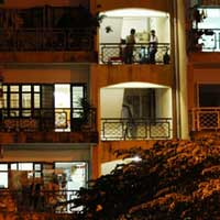 Tin tức trong ngày - Đánh bạc rớt lầu: Miệng vẫn ngậm tiền