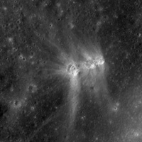 Tin tức trong ngày - Cận cảnh 3 hố bí ẩn trên Mặt trăng