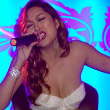 Bí quyết mặc đẹp - Phi Thanh Vân: Thảm họa "da nâu"