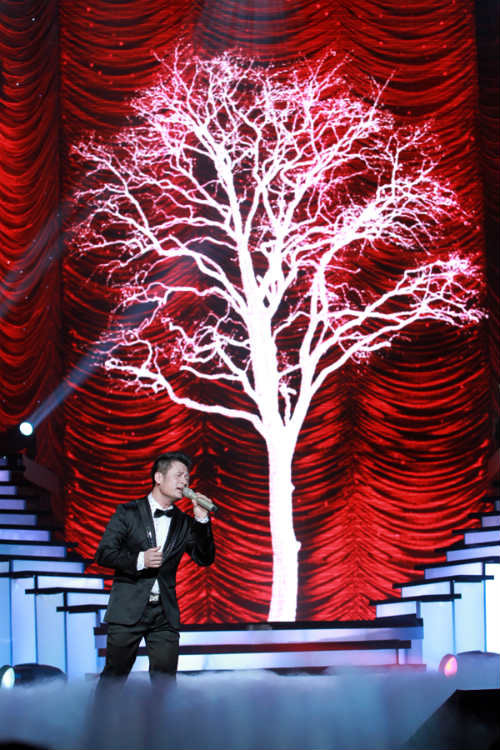 Hồng Nhung rạng rỡ giữa mùa đông Hà Nội - 7