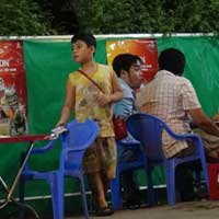 Tin tức trong ngày - Bóc trần trò "chăn dắt" trẻ ăn xin