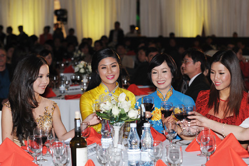 Ngọc Oanh trẻ trung như thiếu nữ 18 - 19