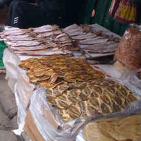 An toàn thực phẩm - Kinh hãi thủy hải sản bẩn để cả năm vẫn "ngon"