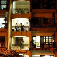 Tin tức trong ngày - Đánh bạc rớt lầu: Phút sinh tử