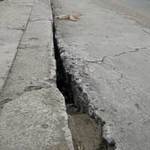 Sụt lún nguy hiểm trên cầu Cái Răng