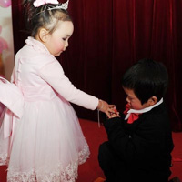 Tin tức trong ngày - TQ: "Đám cưới" tập thể của 100 trẻ em