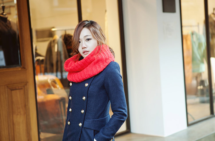 Chọn phụ kiện gì cho áo choàng đông? - 2