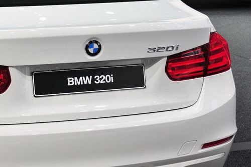 BMW 320i, nhẹ nhàng và khiêm tốn - 5