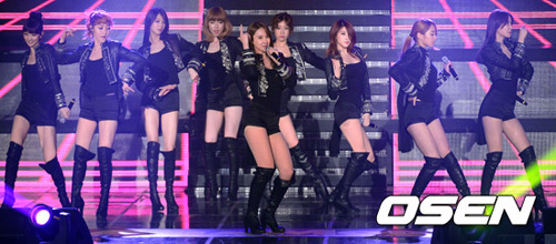 Dàn mẫu Việt "tỷ thí" với người đẹp Hàn - 2