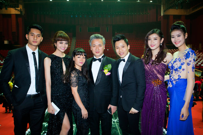 Dàn mẫu Việt "tỷ thí" với người đẹp Hàn - 6