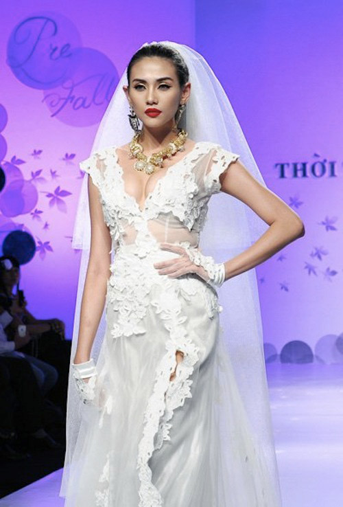 Mẫu Việt "bức tử" vòng 1 diễn catwalk - 2