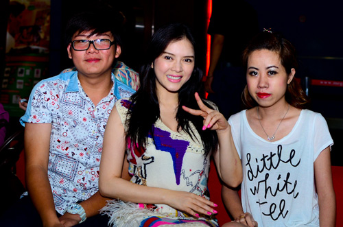 Lý Nhã Kỳ thuê rạp chiếu phim đãi fan - 5