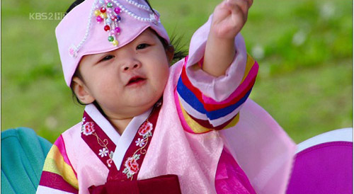 5 nhóc tỳ "vô giá" của showbiz Hàn - 5