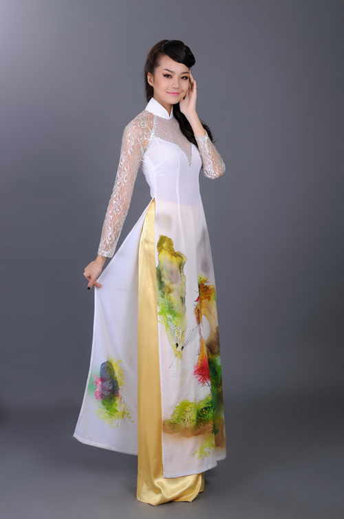 Kiều Ngân duyên dáng với áo dài - 3