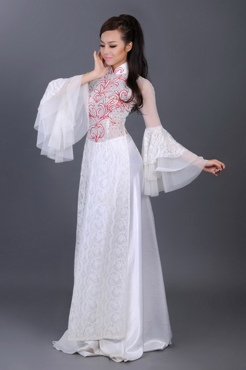 Kiều Ngân duyên dáng với áo dài - 6