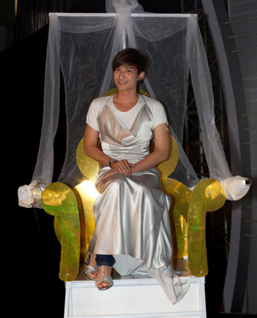 Hồi hộp chờ chàng Tây đóng giả Siu Black - 13