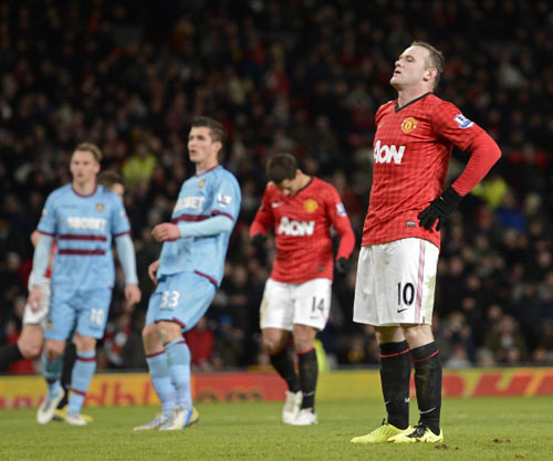 MU: Ngày không hoàn hảo của Rooney - 1