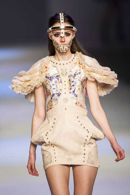 Ý tưởng rùng rợn tại Hồng Kông FW - 2