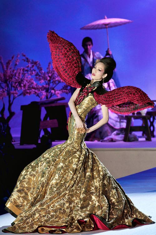 Ý tưởng rùng rợn tại Hồng Kông FW - 16