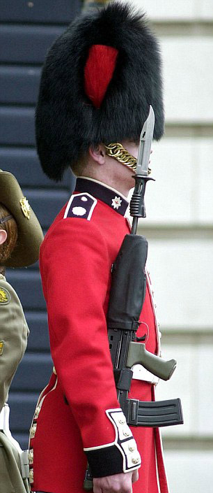 Ý tưởng rùng rợn tại Hồng Kông FW - 5