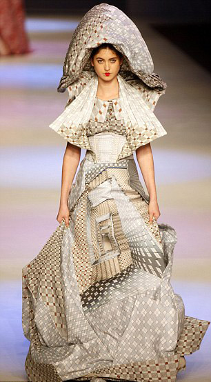 Ý tưởng rùng rợn tại Hồng Kông FW - 9