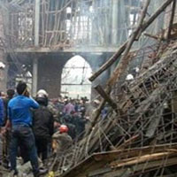 Tin tức trong ngày - Sập mái nhà thờ: Còn nhiều người bị vùi lấp