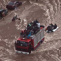 Tin tức trong ngày - Chùm ảnh: Lũ "nhấn chìm" thủ đô Indonesia