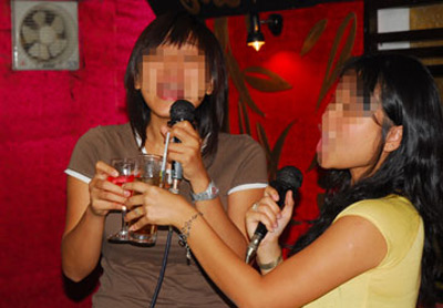 Cấm rượu ở quán karaoke: Trăm sự nhờ chủ quán - 1
