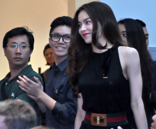 Hà Hồ tự tin so găng Nữ hoàng xứ Đài - 3