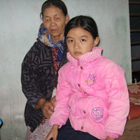 Tin tức trong ngày - Rớt nước mắt gia đình có 7 người điên