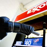 Thị trường - Tiêu dùng - Tuần này, giá xăng dầu thế giới vọt mạnh