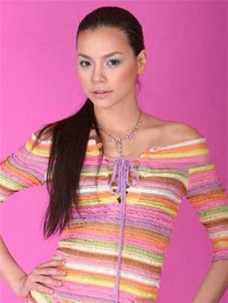 9 làn da "nhân tạo" trong showbiz Việt - 7