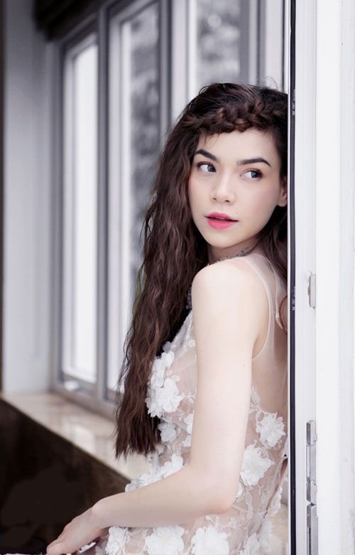 9 làn da "nhân tạo" trong showbiz Việt - 8