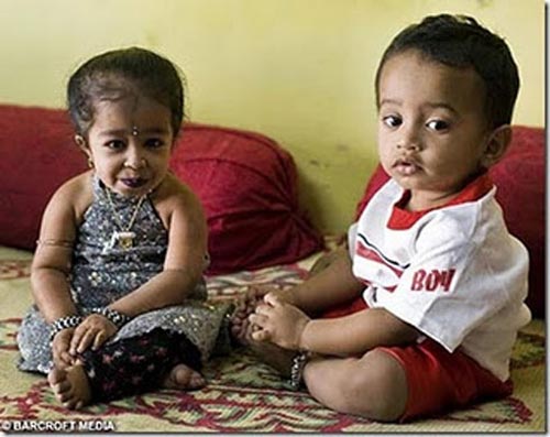 Những người có vẻ ngoài kỳ lạ nhất - 3