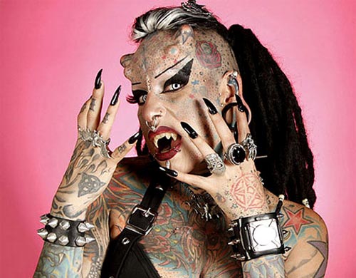 Những người có vẻ ngoài kỳ lạ nhất - 8