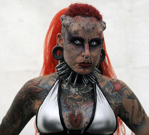 Những người có vẻ ngoài kỳ lạ nhất - 9