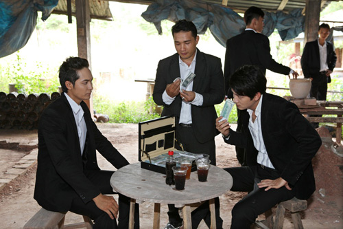 Đóng phim Việt, sao Hàn bị đánh bầm dập - 9