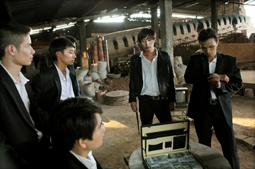 Đóng phim Việt, sao Hàn bị đánh bầm dập - 3