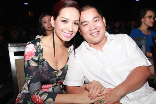 Thái Hà lộ ngực quá đà - 11