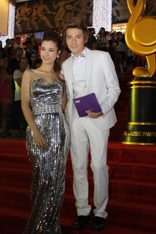 Việt Trinh gợi cảm quên tuổi tác - 15