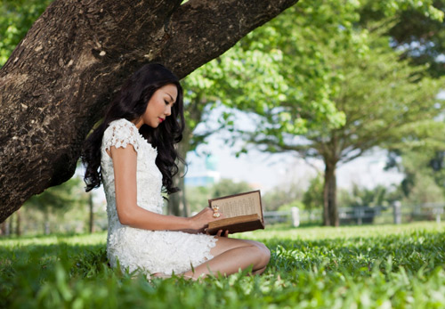 Thanh Hằng ghen tuông trong MV Hà Hồ - 3