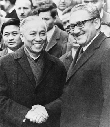 Hội nghị Paris: Cánh cửa hòa bình đã hé mở - 2