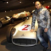 Thể thao - HOT: Hamilton đầy tự tin cùng Mercedes