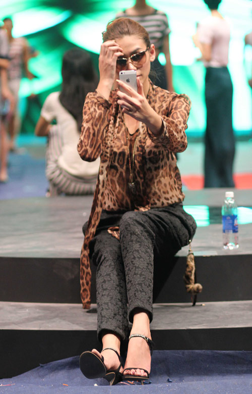 Hà Anh gây "bỏng mắt" trên sàn tập - 5