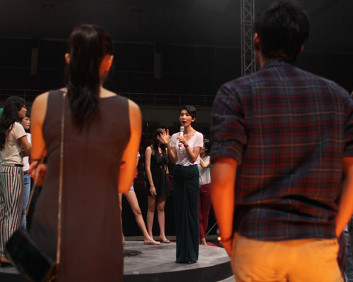 Hà Anh gây "bỏng mắt" trên sàn tập - 16