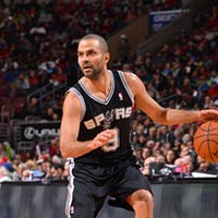 Thể thao - NBA: Pha đi bóng siêu đẳng của Parker