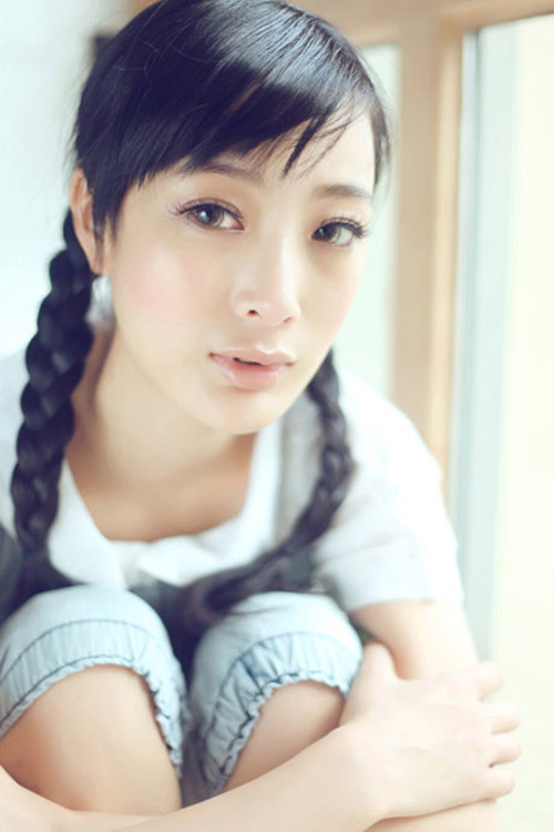 7 gương mặt gây "náo loạn" Cbiz - 2