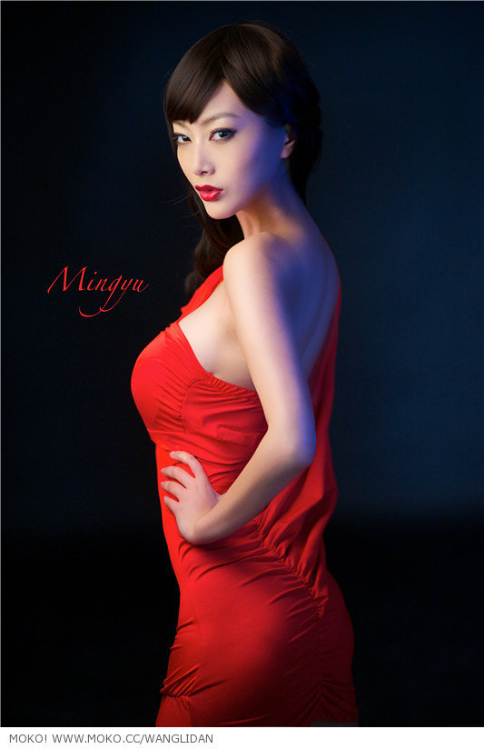 7 gương mặt gây "náo loạn" Cbiz - 3