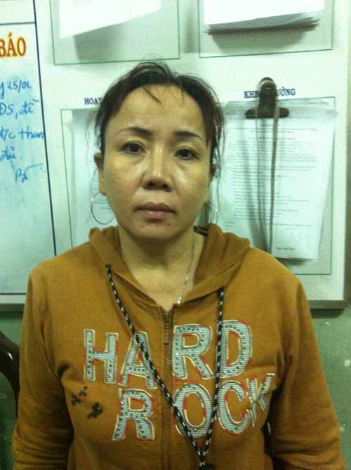 30 trinh sát vây nghĩa trang, cứu 3 con tin - 2